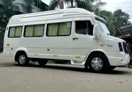 Book 17 seater Tempo Traveler in Himachal